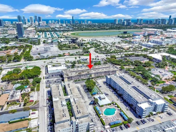 215 SE 3rd Ave APT 306C, Hallandale Beach, FL 33009