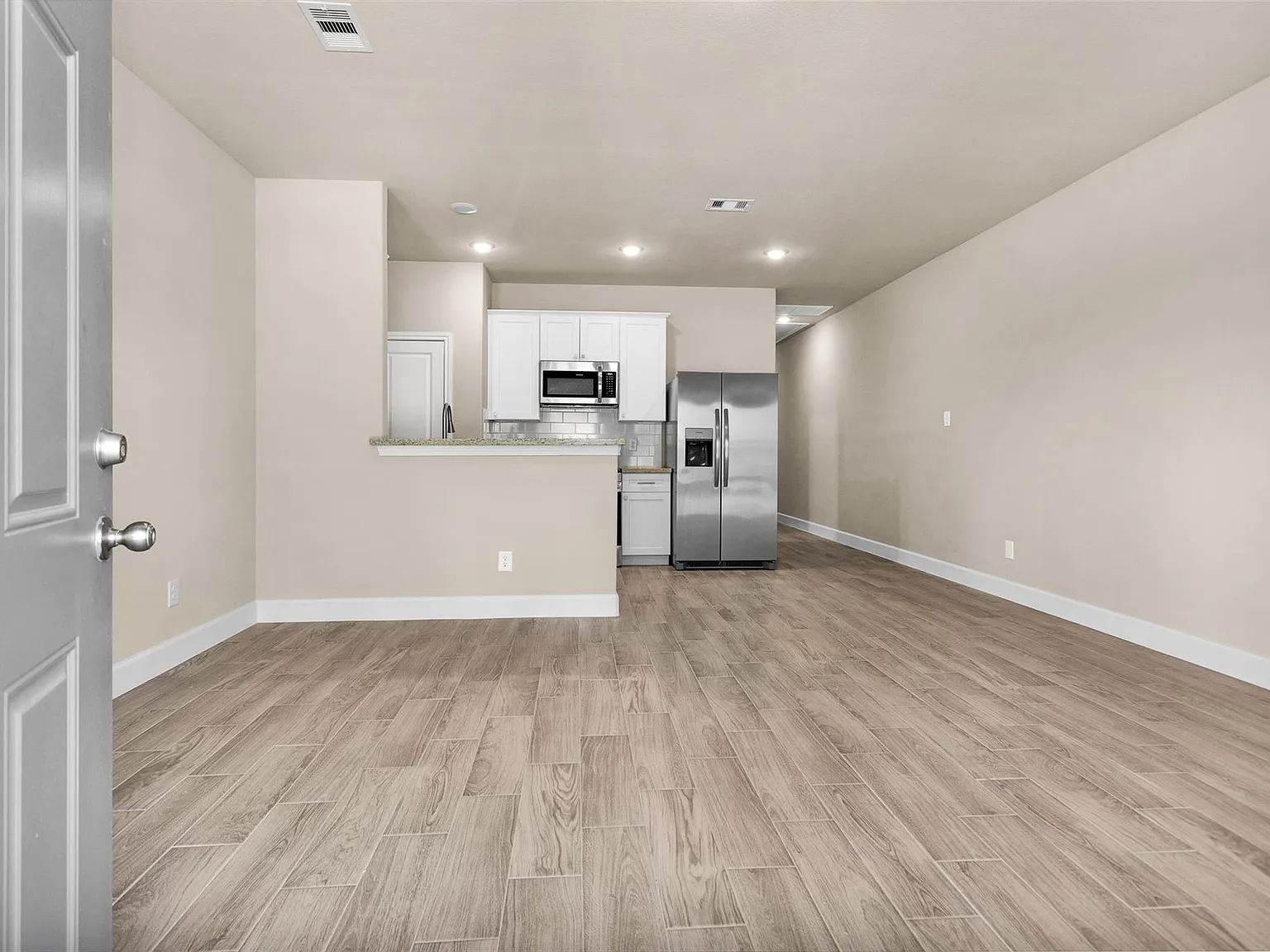 3 bed, 2.0 bath, 1153 sqft, $1,500 — Photo 4