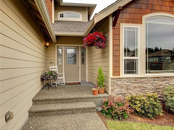2nd image of 2606 Lochcarron Dr