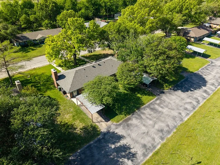 3302 Keller Rd — Photo 3