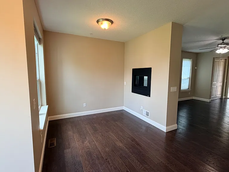 3165 Countryside Ave #G — Photo 9