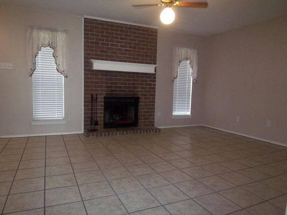 2nd image of 1904 Dartmouth St APT I3