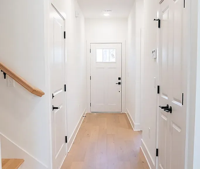 1575 Park Dr — Photo 8