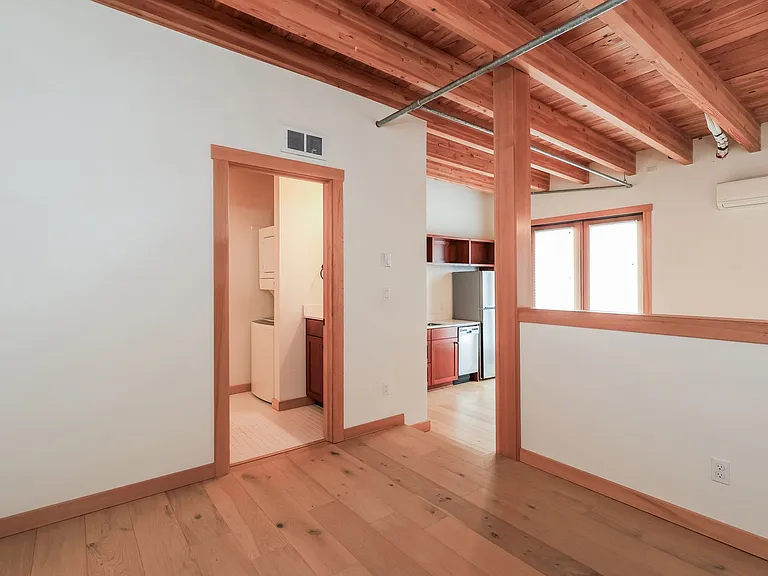 1515 N Rosa Parks Way — Photo 10