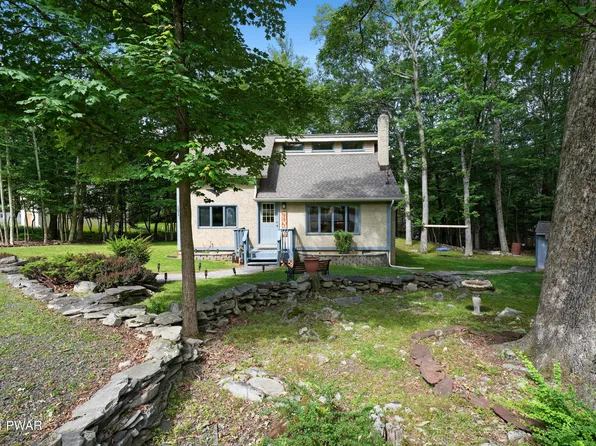 101 Mink Rd, Dingmans Ferry, PA 18328