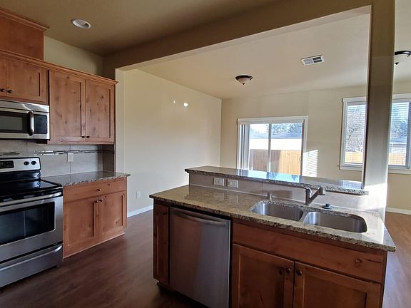 3rd image of 7521 NE 99th Ave