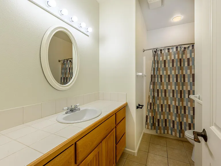 1631 NW Hickory Pl — Photo 16