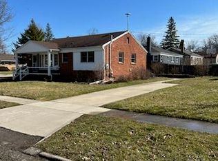 1016 Pendleton Dr, Lansing, MI 48917