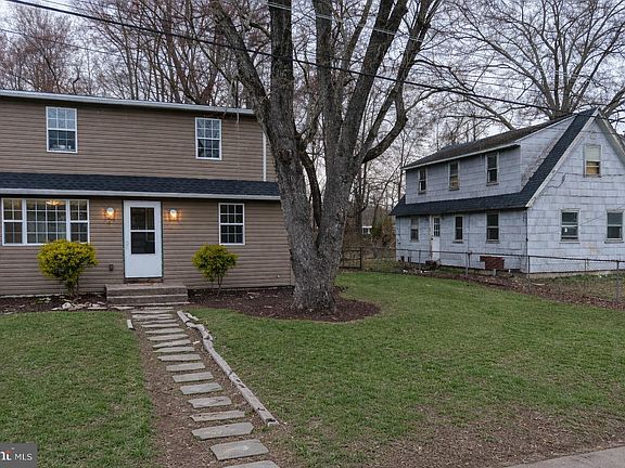 2nd image of 21 Sycamore Rd
