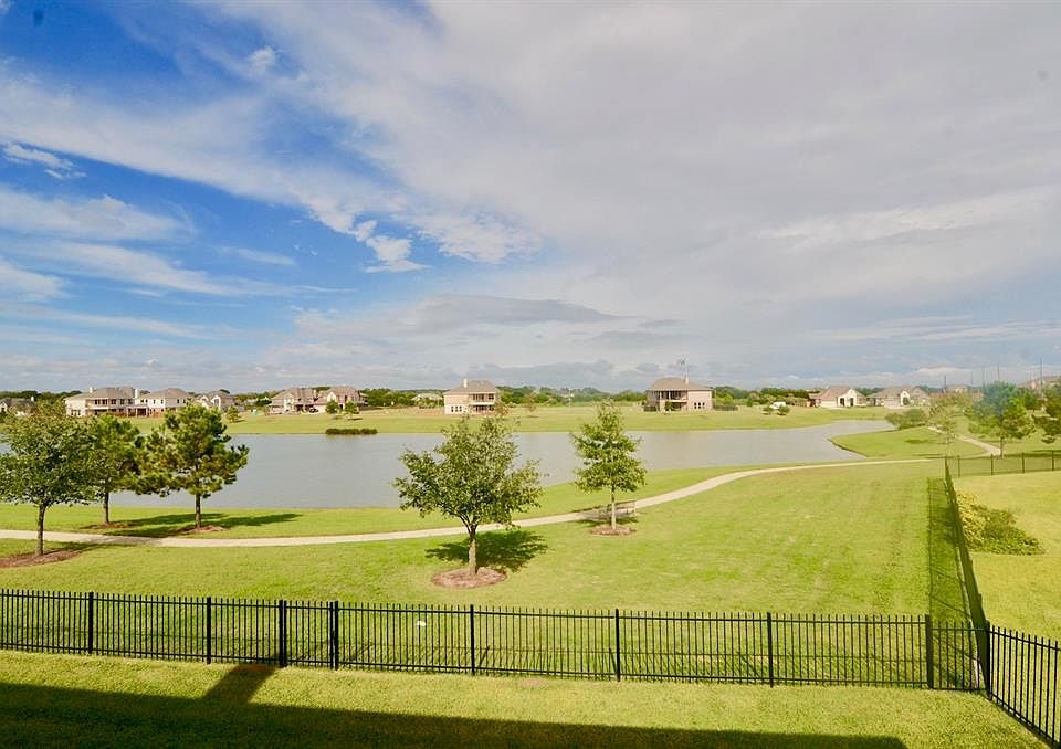 1st image of 4115 Graham Heights Ln