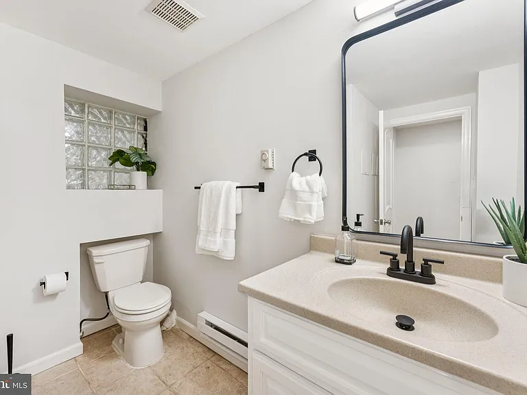 1412 Decatur St NW #2 — Photo 6