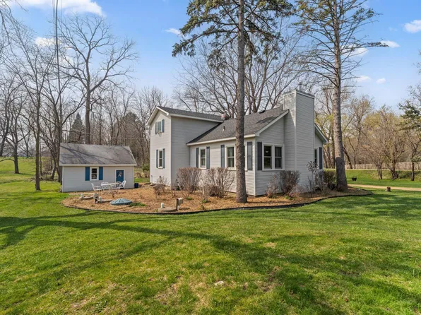405 S Old Crystal Bay Rd, Long Lake, MN 55356