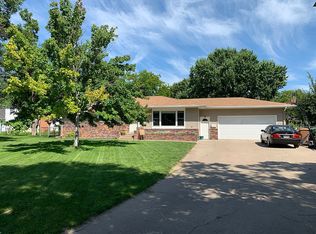 1714 McIlvaine Ct, Huron, SD 57350