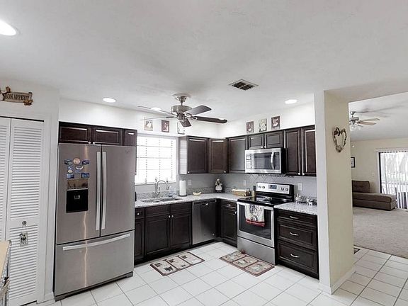 5th image of 947 Stonybrook Cir
