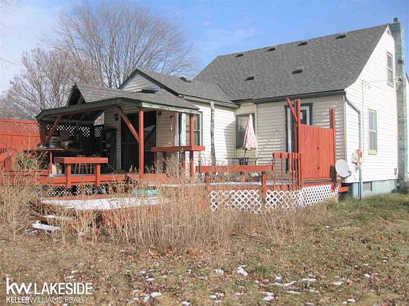4th image of 49433 North Ave