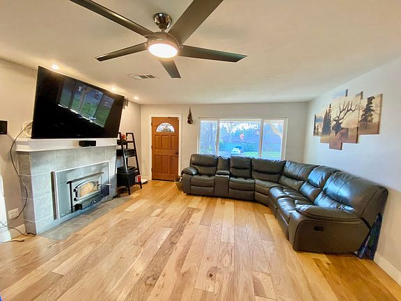 4th image of 4515 Boca St