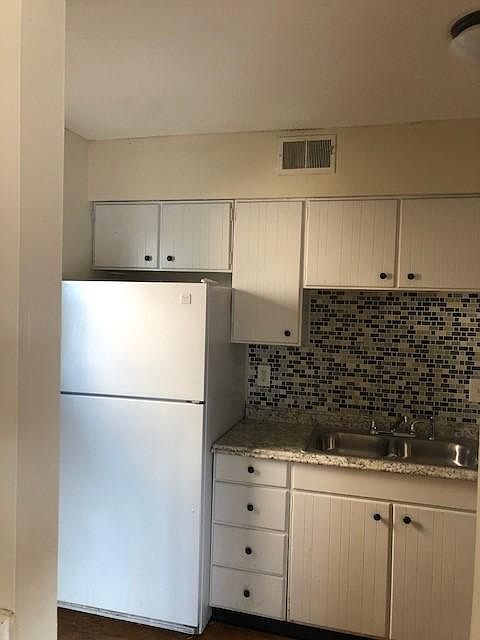 1st image of 4212 Clark Ave APT 204