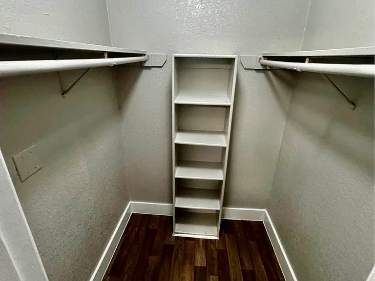 The Francisco Apartments — Photo 6