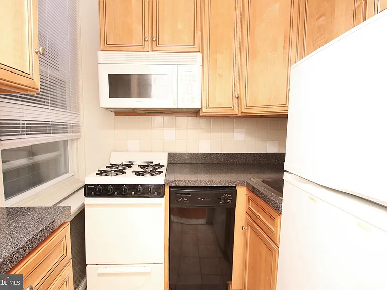 1616 Pine St #A2 — Photo 7