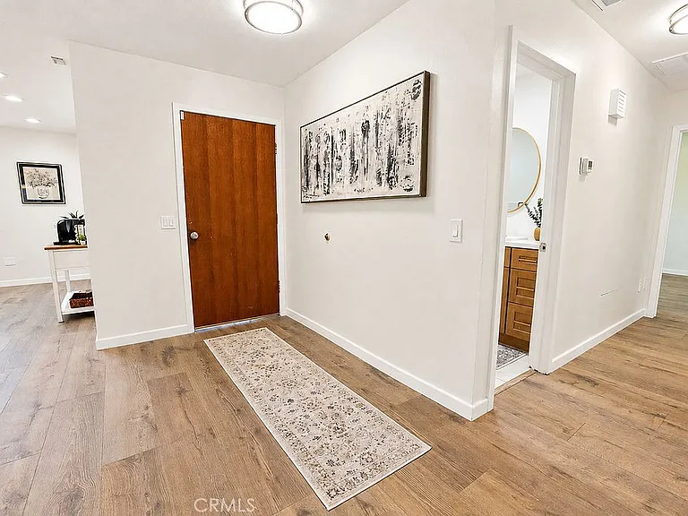 1404 Highridge St — Photo 11