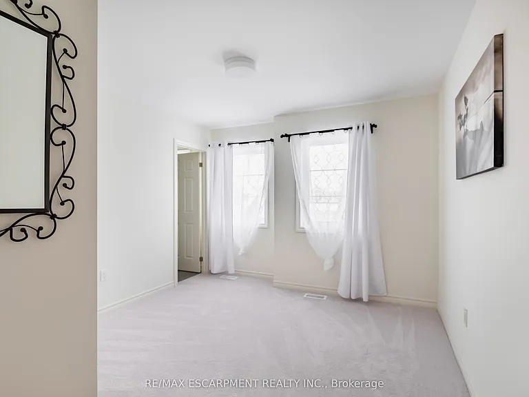 48 Sparrow Way — Photo 22