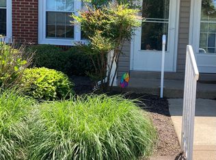 8012 Beacon Hill Dr, Holland, PA 18966