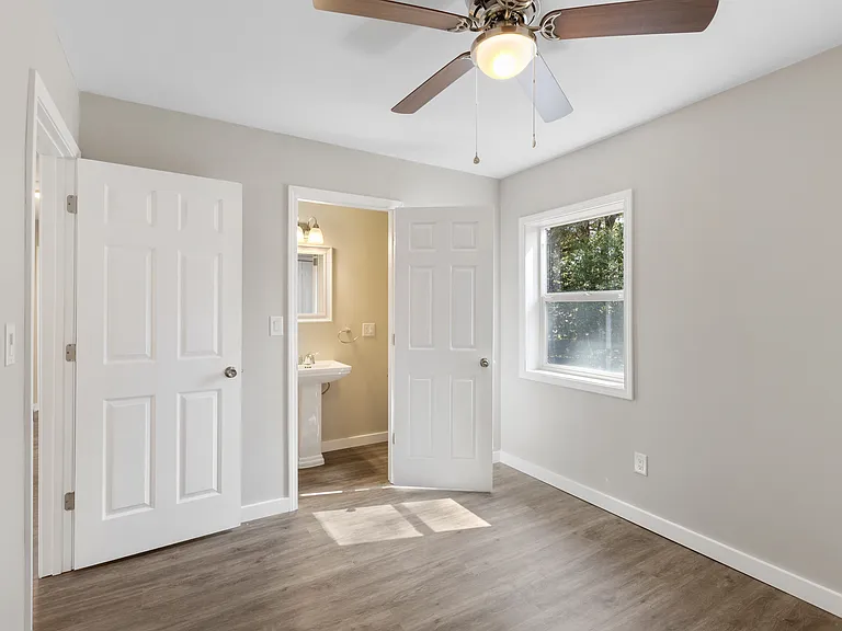 225 Etta St — Photo 15