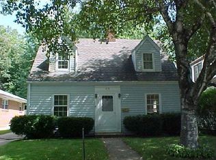 915 N Chicago Ave, Rockford, IL 61107