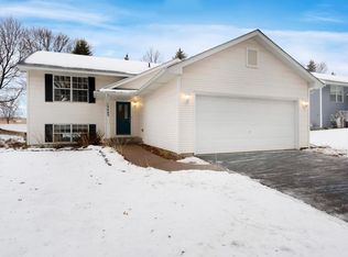 19449 Elmwood Cir, Farmington, MN 55024