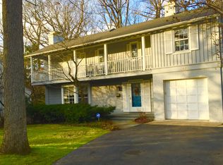 167 Lakewood Pl, Highland Park, IL 60035