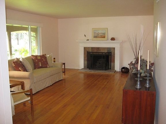 Large Bright Living Room