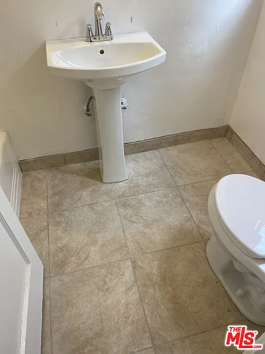 2 bed, 1.0 bath, 800 sqft, $1,795 — Photo 3