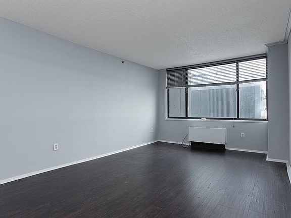 3rd image of 45 River Dr S APT 507