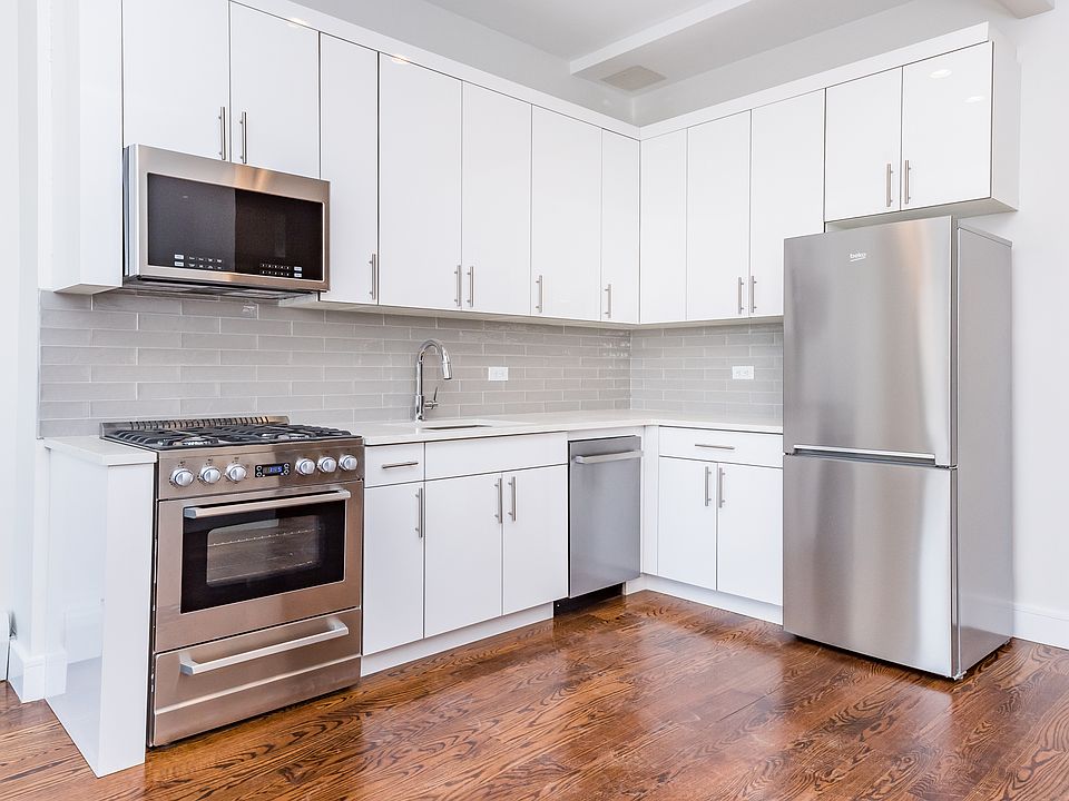 1st image of 21-12 Newtown Ave #2R