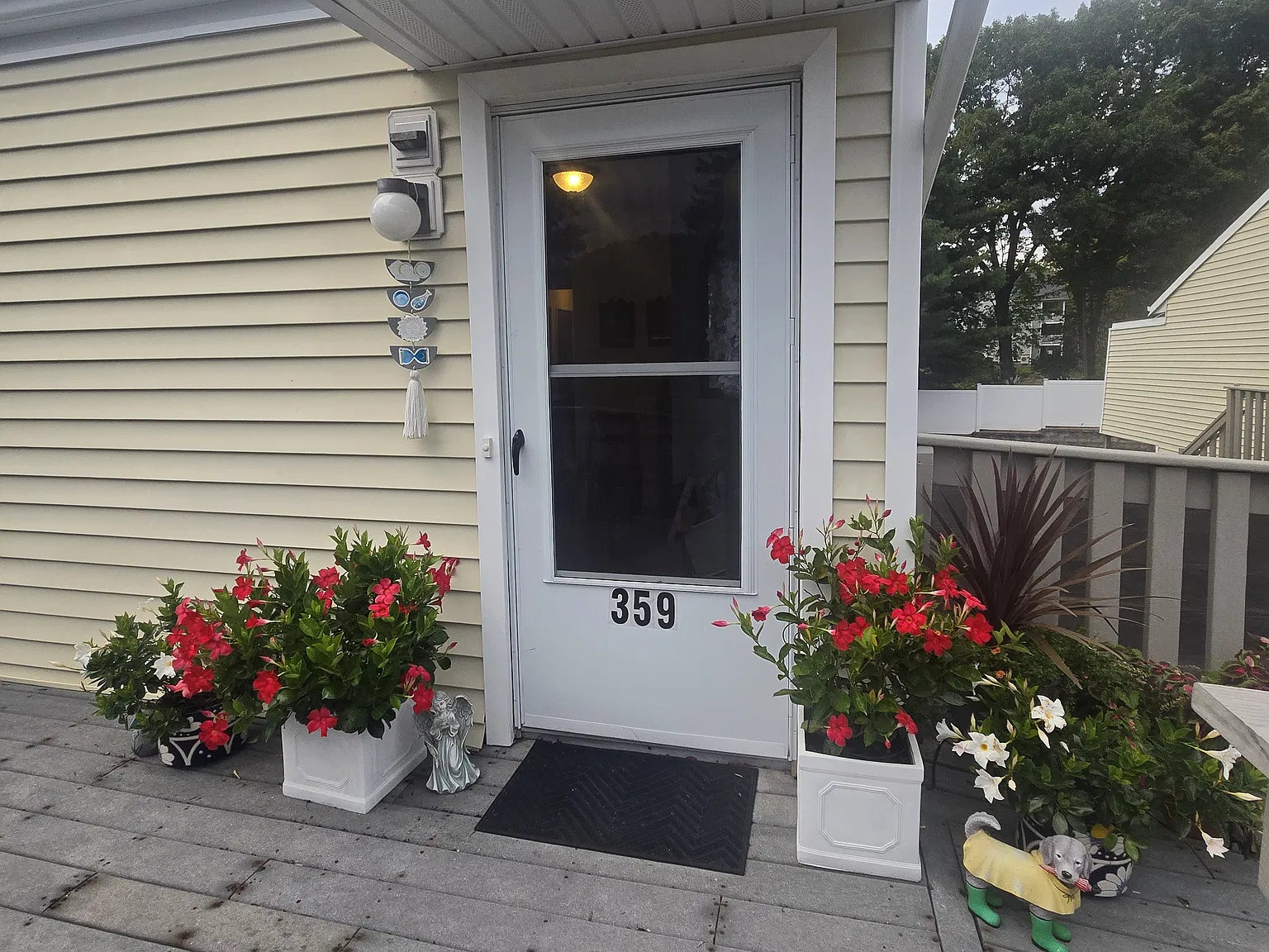 2 bed, 816 sqft, $1,900 — Photo 2
