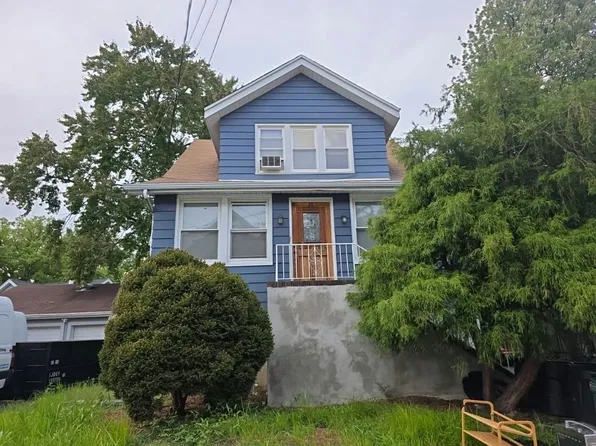28 Henches Pl, Little Ferry, NJ 07643