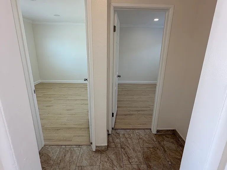 9105 Margaret St — Photo 13