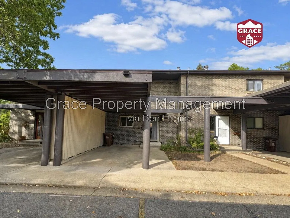 1405 Bradley Dr