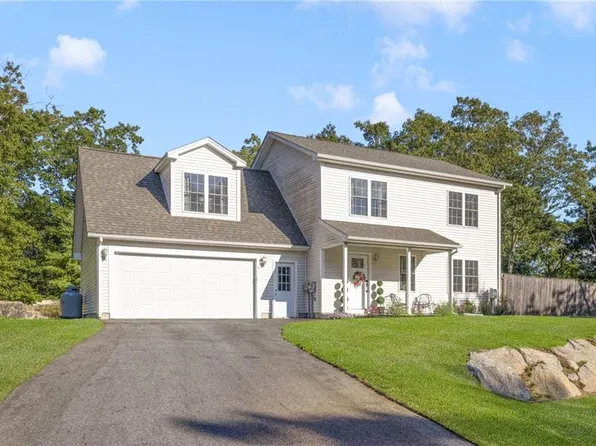 3 Victory Falls Rd, Coventry, RI 02827