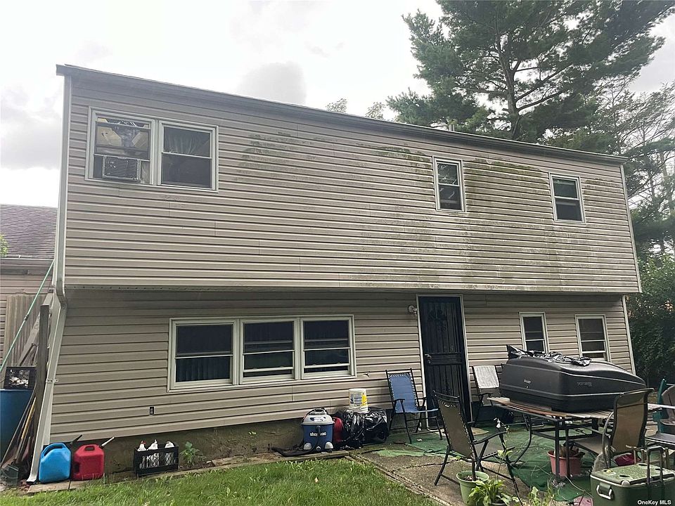 2nd image of 109 Maple Dr