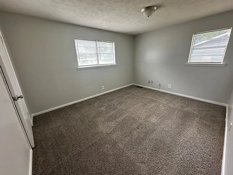 4053 Log Cabin Dr #B-3 — Photo 5