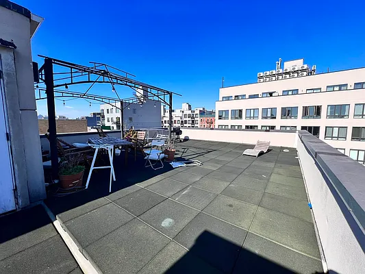 Rented by ERNY LLC | media 34