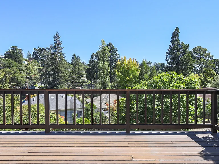 5555 Harbord Dr — Photo 17