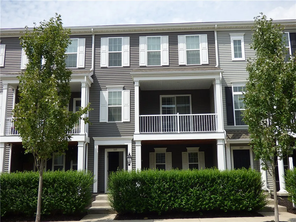 3 bed, 2.5 bath, 2000 sqft, $2,850 — Photo 1