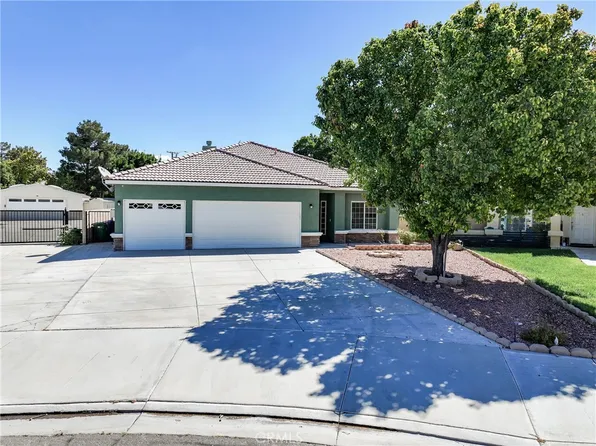 44154 Coral Dr, Lancaster, CA 93536