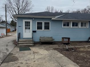 607 Armstrong St #1/2, Morris, IL 60450