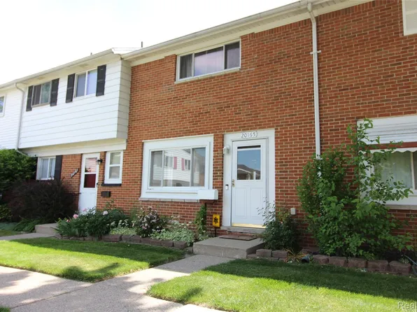 20165 Merle Ct, Clinton Township, MI 48035