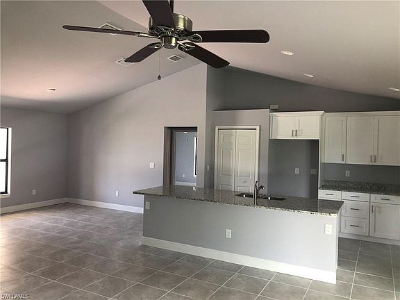 2nd image of 1403 Wells Ave