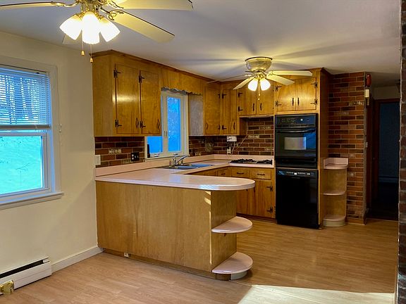 4th image of 215 Blue Hill Dr