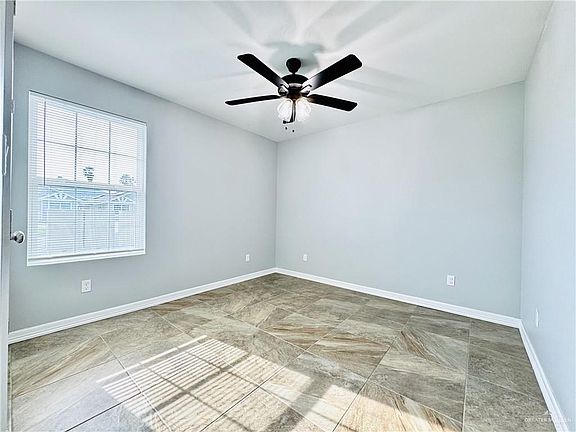 3rd image of 2207 Northridge Ave #B